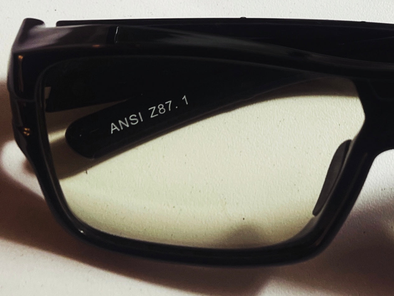 BlackCut™ Photochromic Glasses