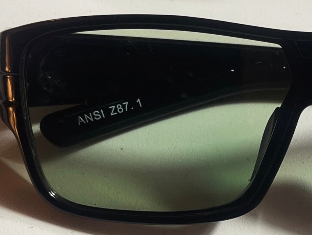 BlackCut™ Photochromic Glasses