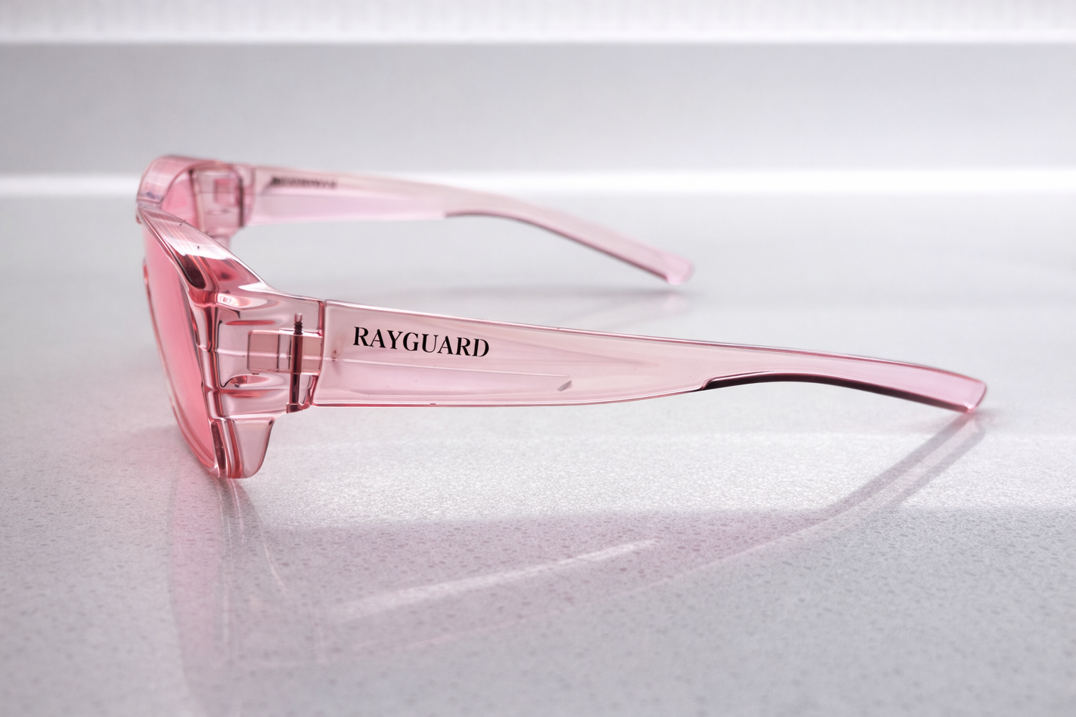 PinkCut™    Photochromic Glasses